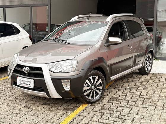 TOYOTA ETIOS CROSS 1.5 16V FLEX 4P AUTOMÁTICO